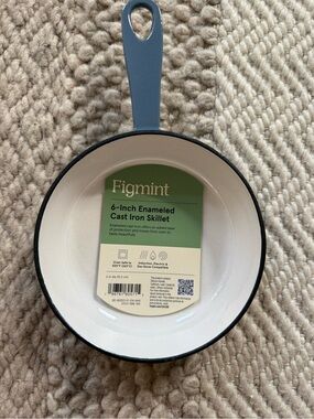 Figmint 6-Inch Enamelled Cast Iron Skillet - White Interior, Blue outer nwt